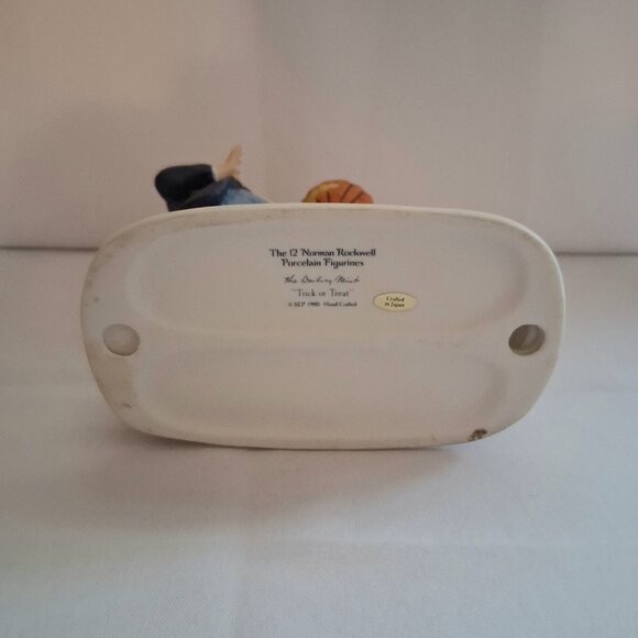 Vintage 1980 Norman Rockwell "Trick or Treat" Figurine - Picture 9 of 10